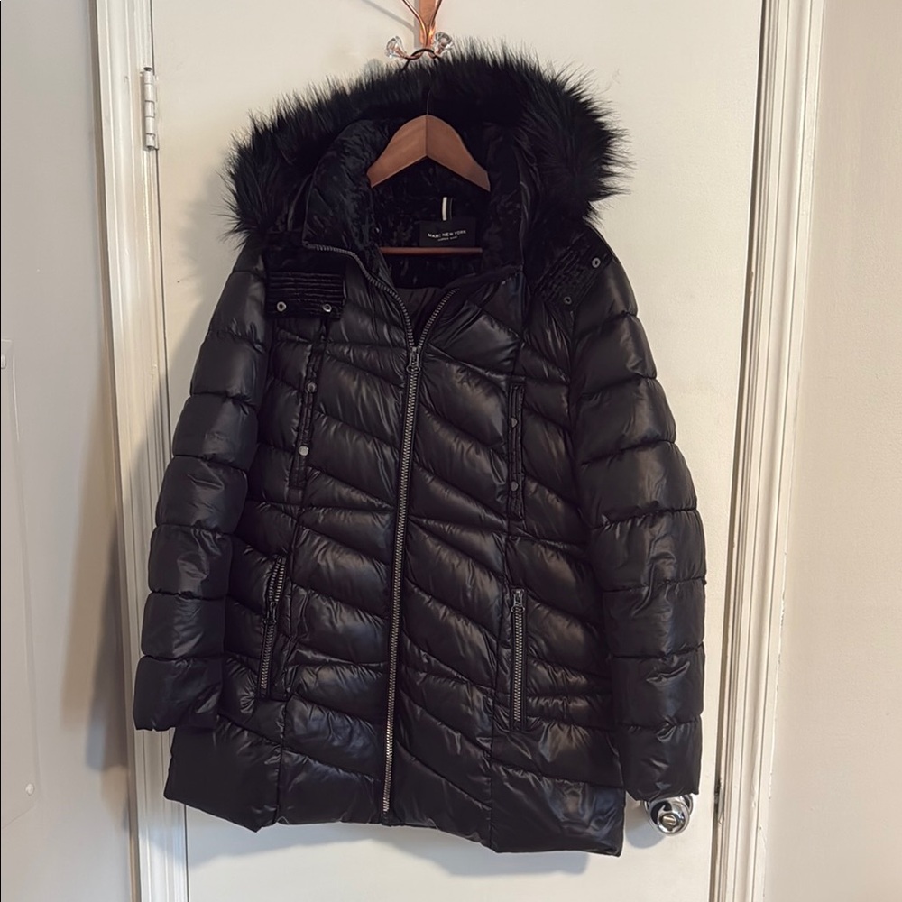 Marc New York - Women's Black Puffer Jacket with Faux Fur Hood - XL - like new